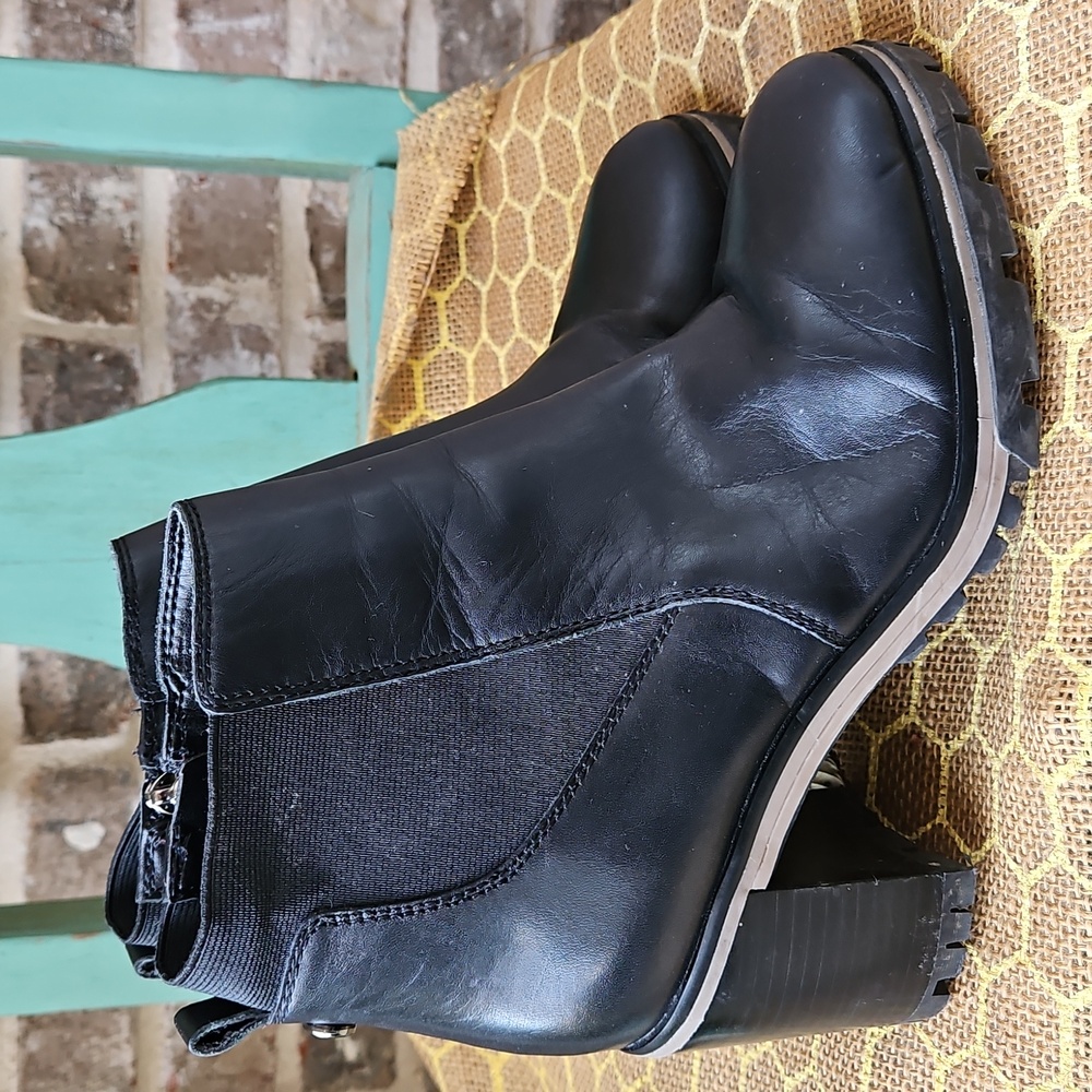 Vince Camuto Bikercore Dustelie Black Leather Ankle Boots - Picture 3 of 8